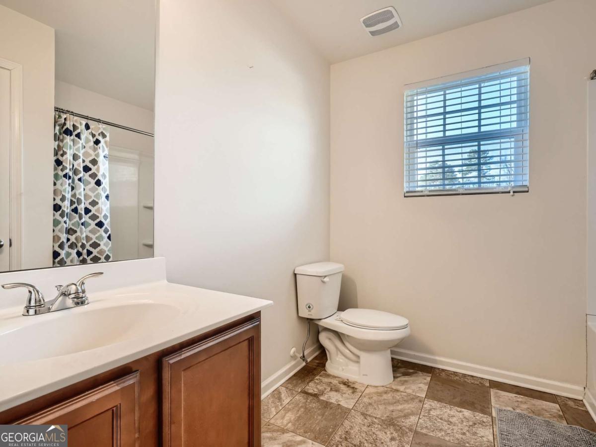 2352 Creel Road Atlanta, GA 30349 - Photo 8 of 11