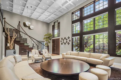 $5,295,000 | 5 Farmwoods Lane, Glen Head, NY 11545