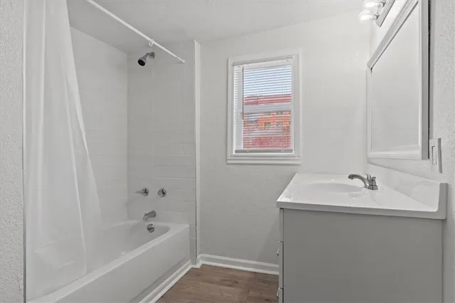 $222,000 | 1122 South Pearl Street, Independence, MO 64050