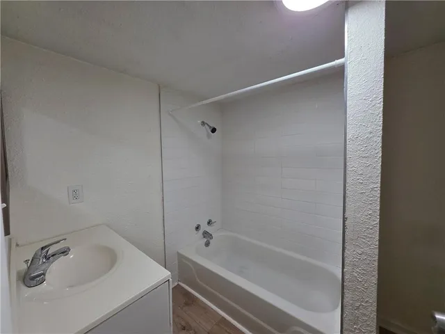 $222,000 | 1122 South Pearl Street, Independence, MO 64050