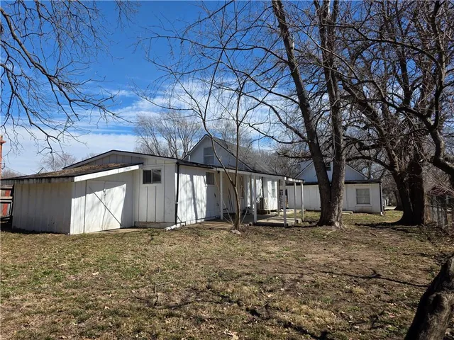 $222,000 | 1122 South Pearl Street, Independence, MO 64050