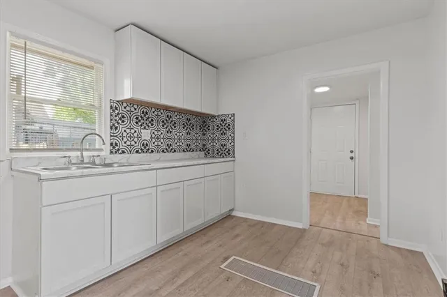 $222,000 | 1122 South Pearl Street, Independence, MO 64050