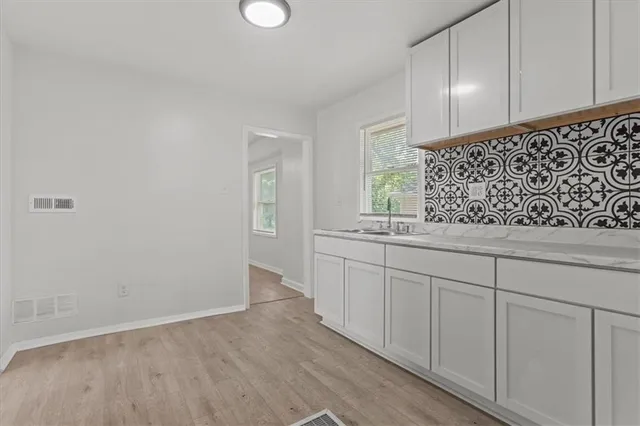 $222,000 | 1122 South Pearl Street, Independence, MO 64050