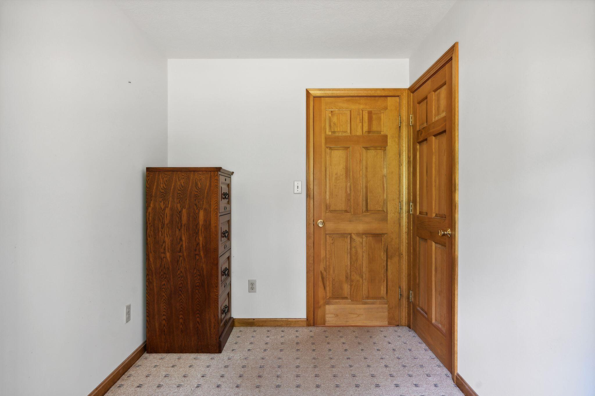 279 Oldfields Road South Berwick, ME 03908 - Photo 28 of 41 33_DSC01304