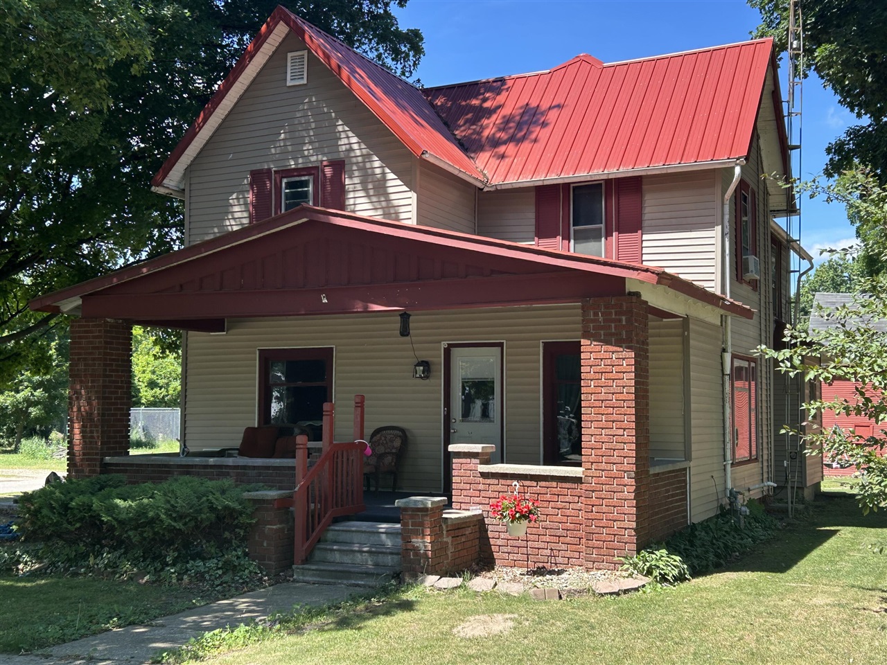 126 South Main Street Montgomery, MI 49255 - Photo 1 of 24