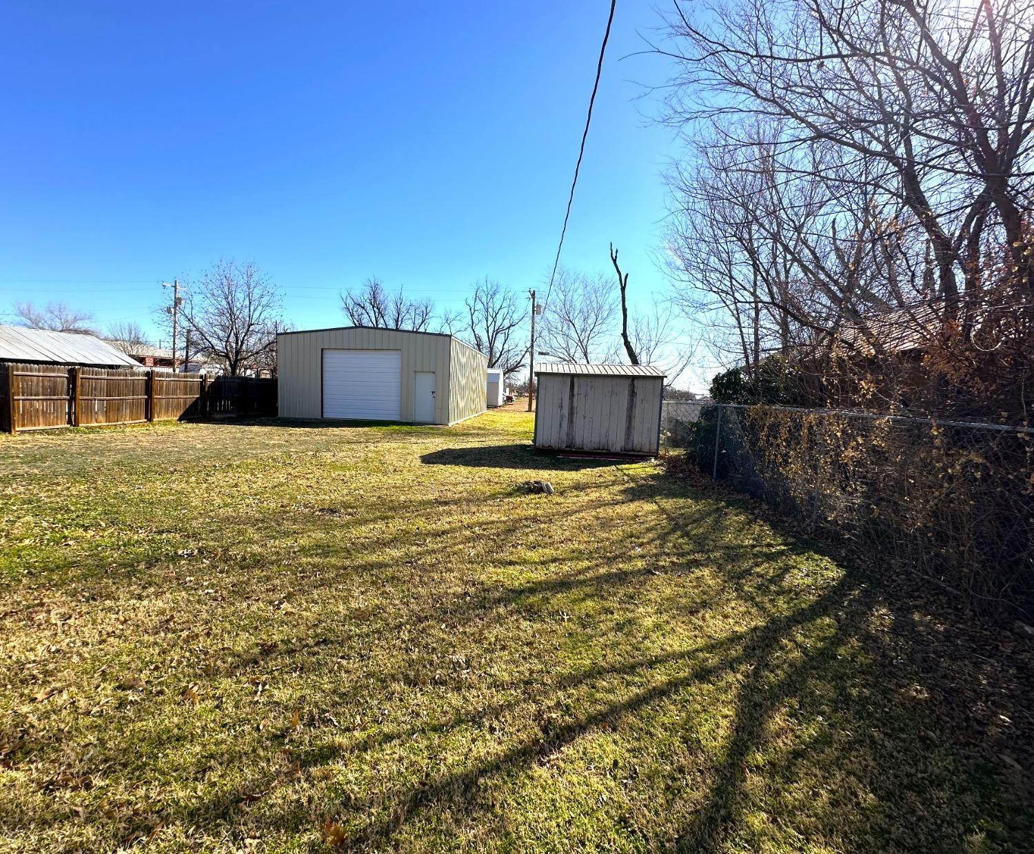 610 Trumbull Avenue Spur, TX 79370 - Photo 4 of 14 a view of a house with a yard