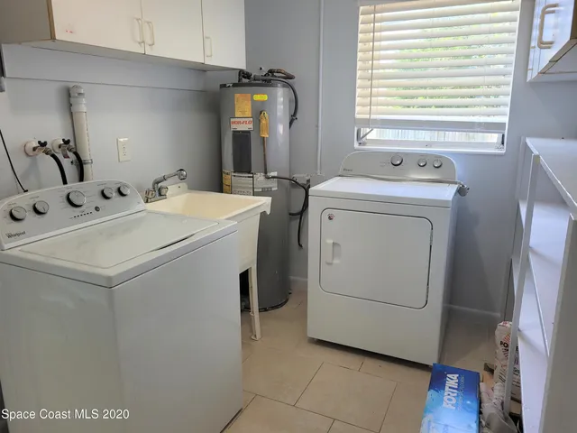 $2,450 | 435 South Courtenay Parkway, Merritt Island, FL 32952