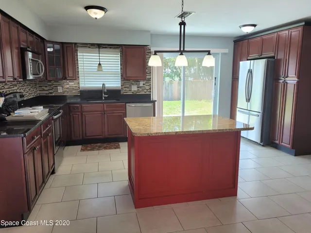 $2,450 | 435 South Courtenay Parkway, Merritt Island, FL 32952