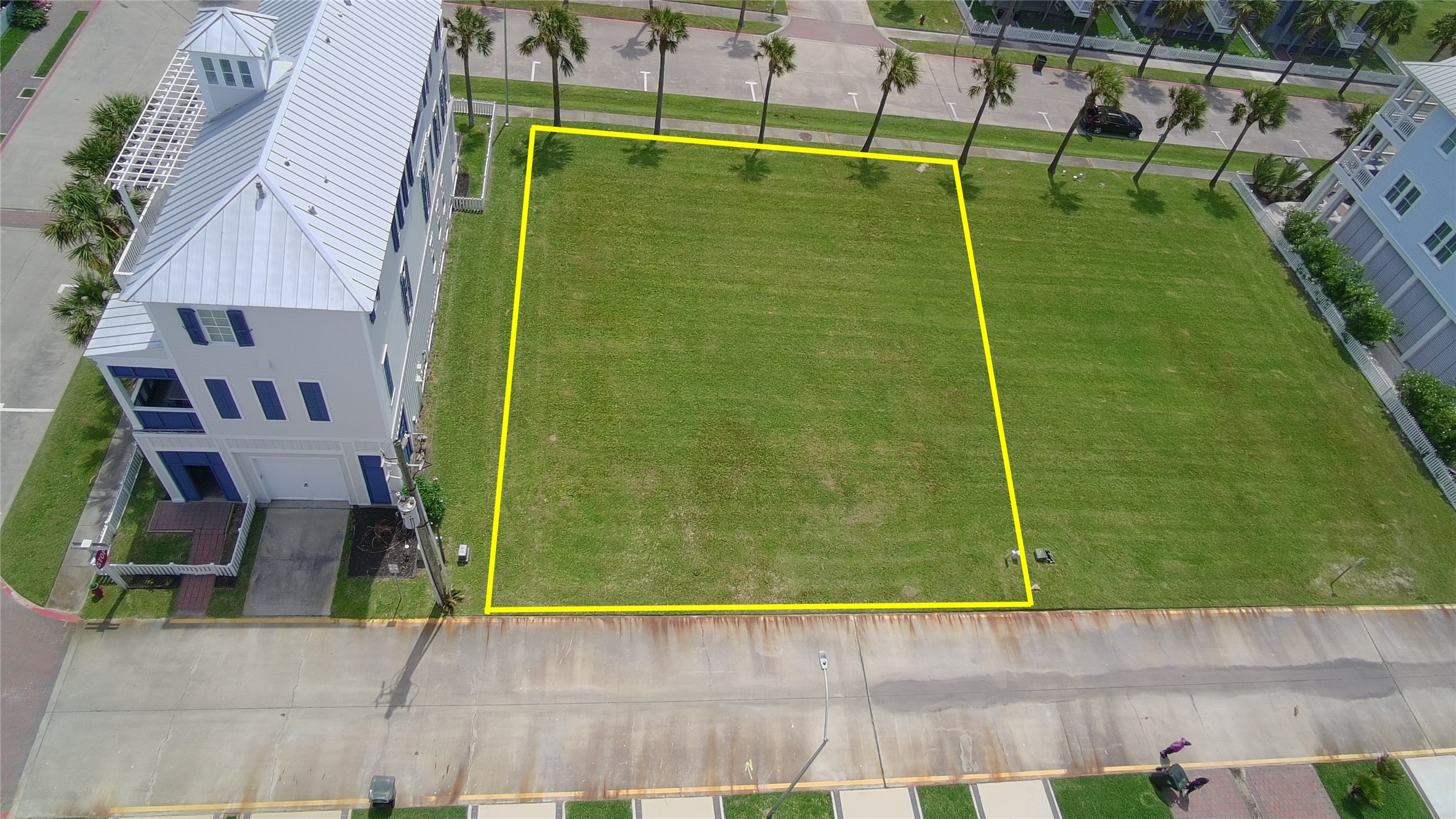 810 Ramsar Road Galveston, TX 77550 - Photo 3 of 11