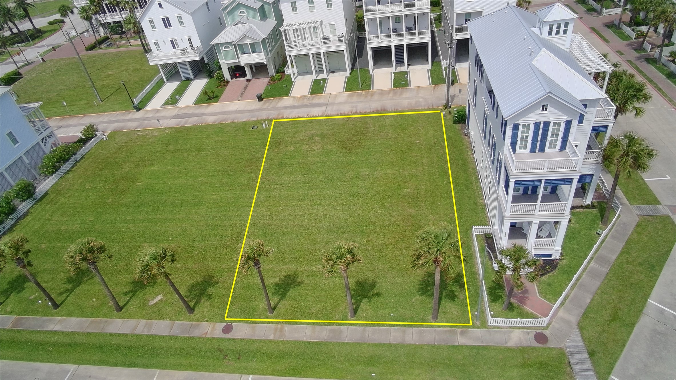 810 Ramsar Road Galveston, TX 77550 - Photo 4 of 11
