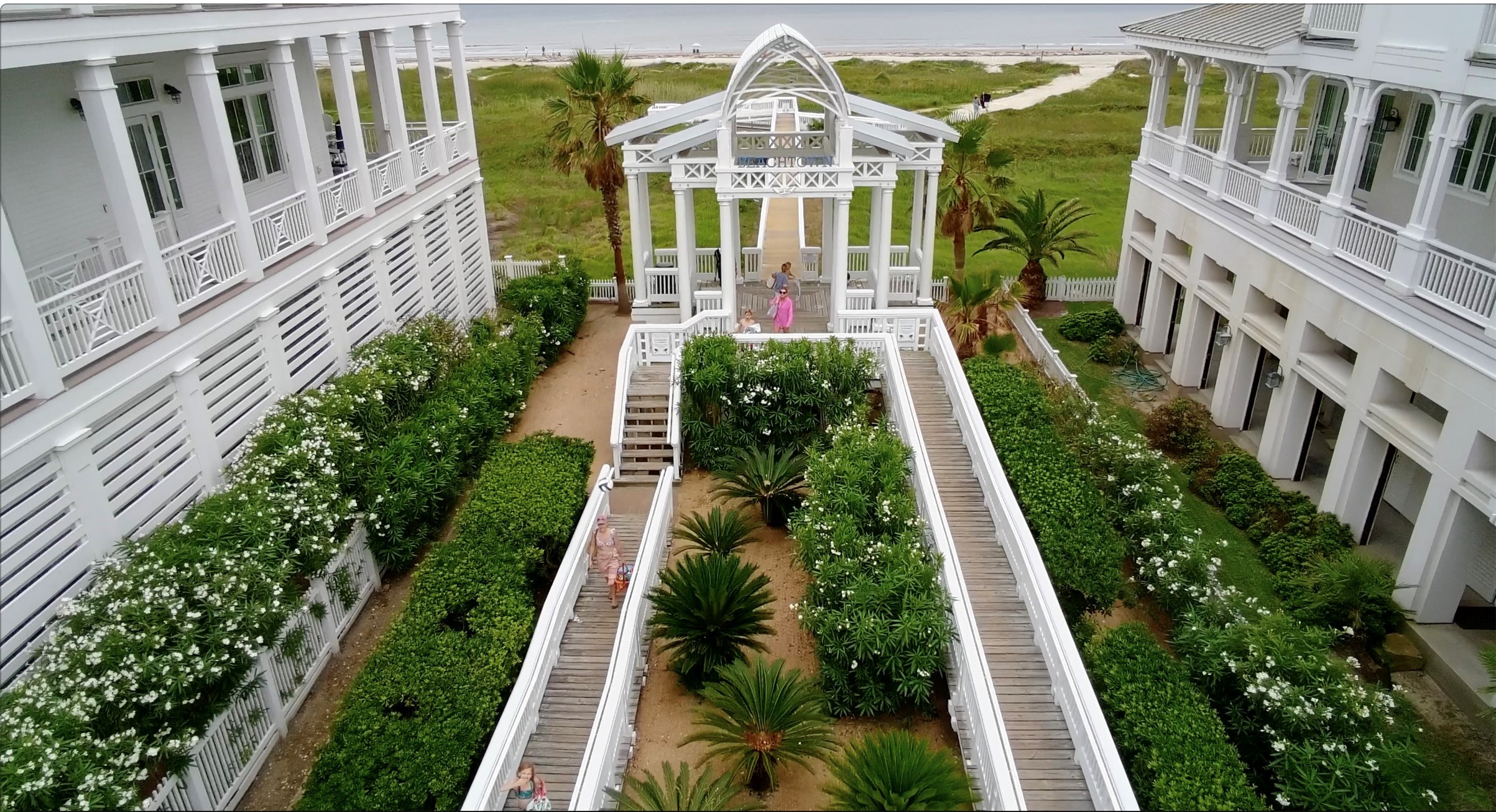 810 Ramsar Road Galveston, TX 77550 - Photo 8 of 11