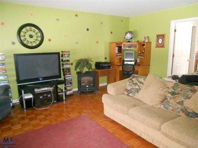 6319 State Road Fort Gratiot, MI 48059 - Photo 2 of 11 31137344-1.JPG