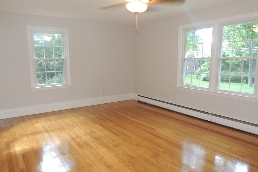44 Brewster Road West Springfield, MA 01089 - Photo 14 of 30 Gallery Image 14