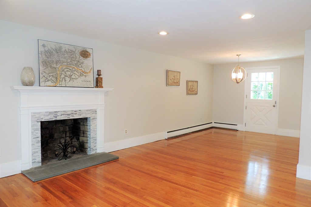 44 Brewster Road West Springfield, MA 01089 - Photo 5 of 30 Gallery Image 5