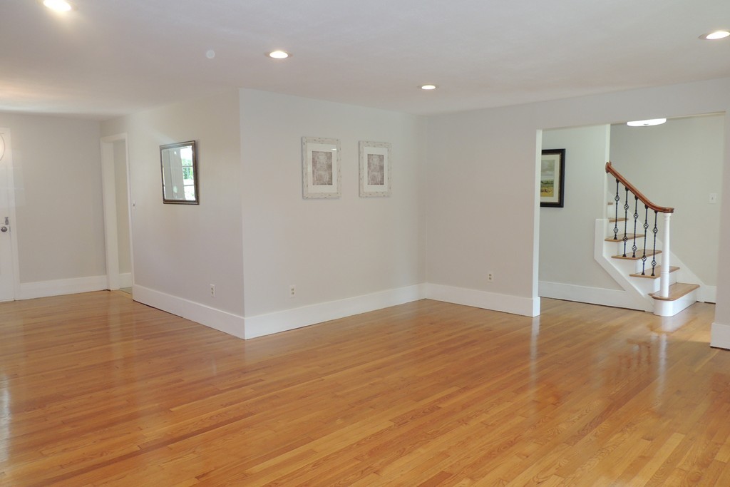 44 Brewster Road West Springfield, MA 01089 - Photo 7 of 30 Gallery Image 7