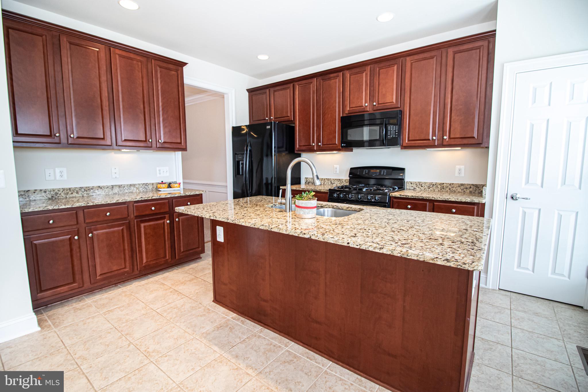 22275 Rampsbeck Terrace Ashburn, VA 20148 - Photo 7 of 52