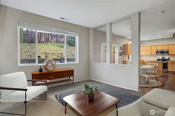 $649,000 | 6528 Elizabeth Avenue Southeast, Auburn, WA 98092