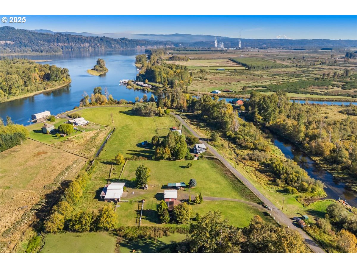 78527 Point Adams Road Clatskanie, OR 97016 - Photo 2 of 46 a view of an ocean and beach