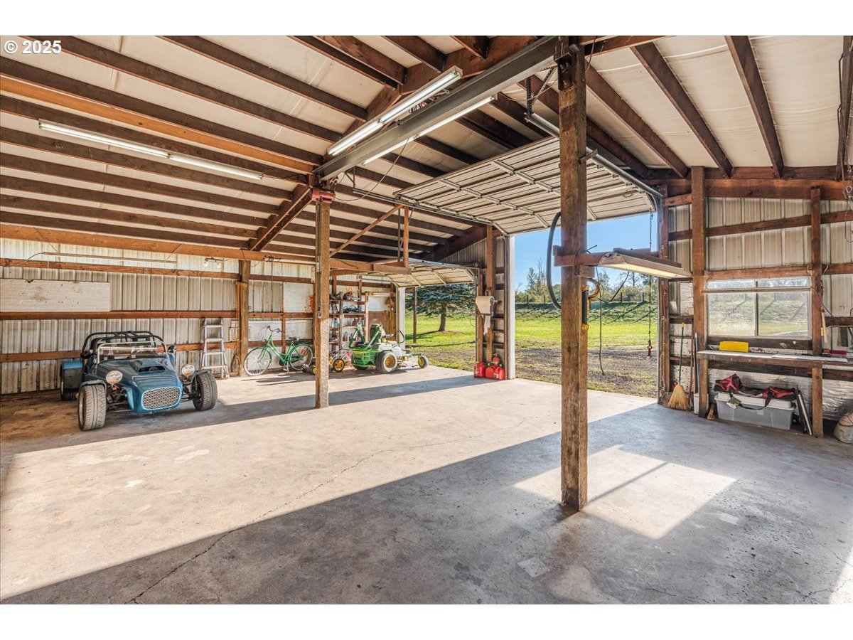 78527 Point Adams Road Clatskanie, OR 97016 - Photo 32 of 46 a view of a garage