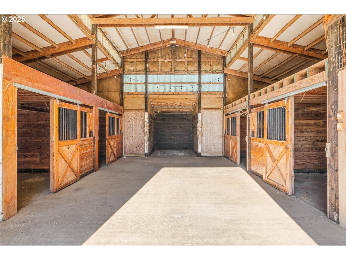 78527 Point Adams Road Clatskanie, OR 97016 - Photo 38 of 46