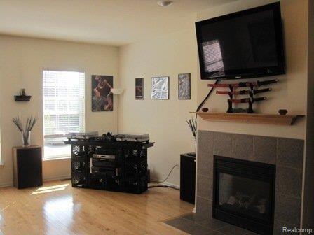 692 Cherry Orchard Road Canton, MI 48188 - Photo 5 of 16 Great Room
