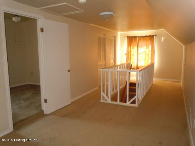 215 Don Allen Road Richlawn, KY 40207 - Photo 29 of 38 2nd floor hallway