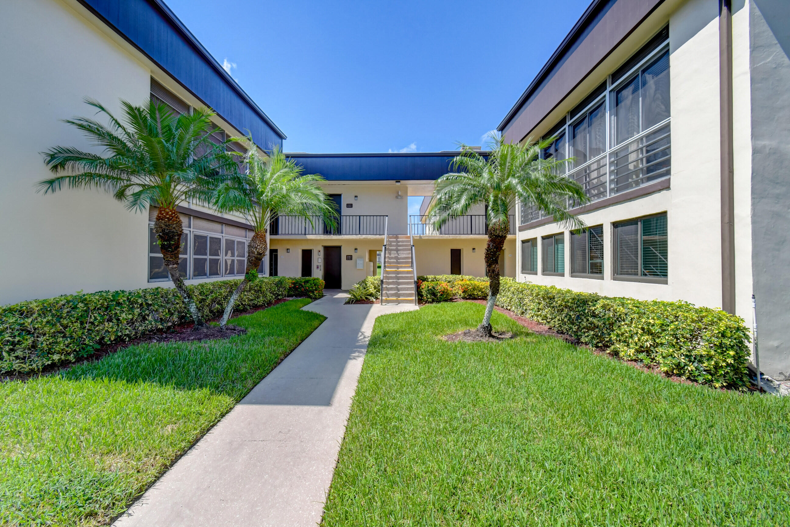 61 Capri B Delray Beach, FL 33484 - Photo 1 of 46 02_dsc_1679_80_81_82_83