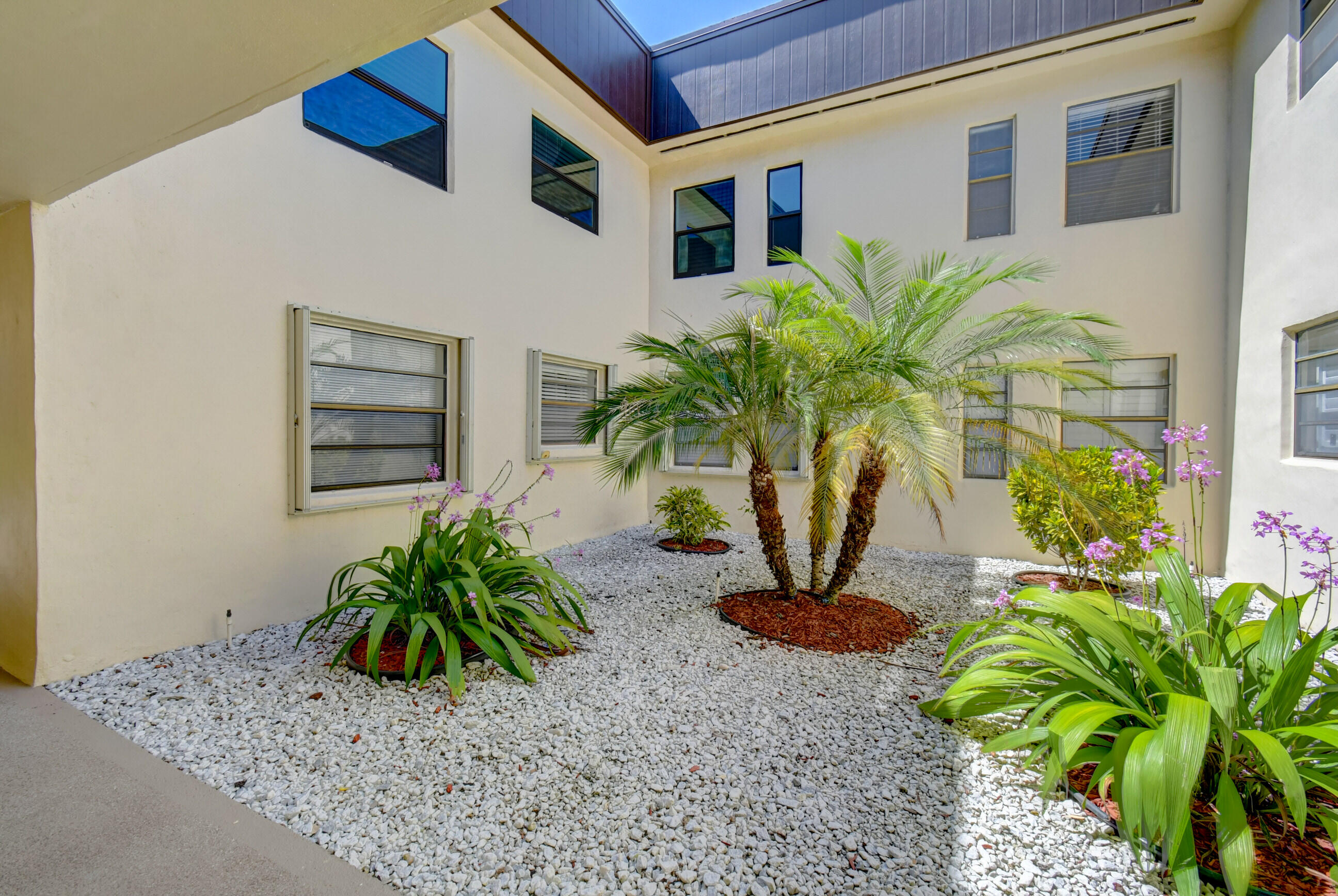 61 Capri B Delray Beach, FL 33484 - Photo 2 of 46 08_dsc_1749_50_51_52_53