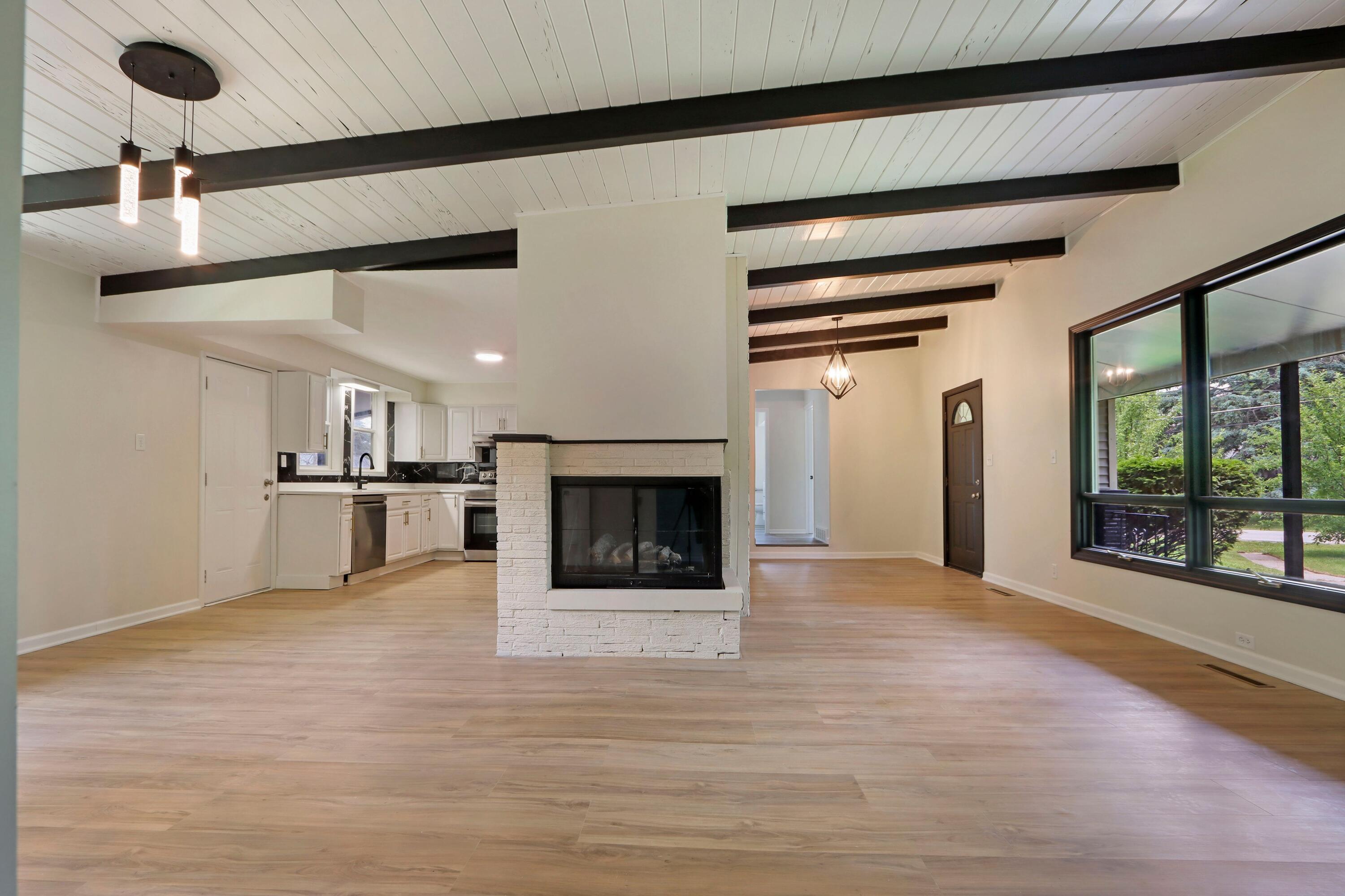 5401 82nd Street Pleasant Prairie, WI 53142 - Photo 5 of 44 IMG_1090