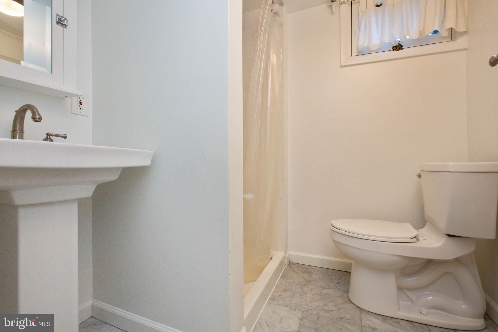 110 Cedarcroft Road Baltimore, MD 21212 - Photo 23 of 33 Full Bathroom in lower level