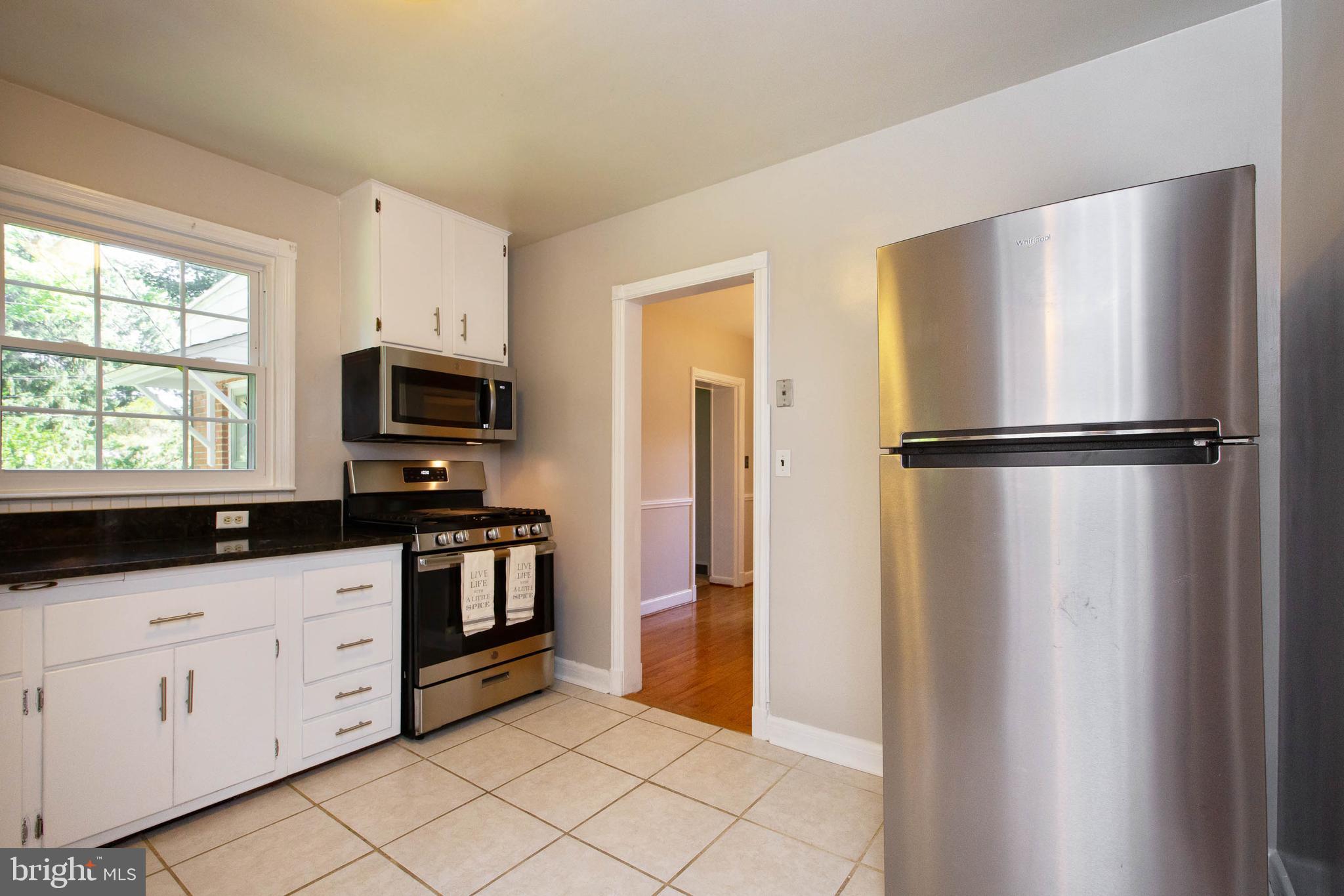 110 Cedarcroft Road Baltimore, MD 21212 - Photo 5 of 33 Kitchen