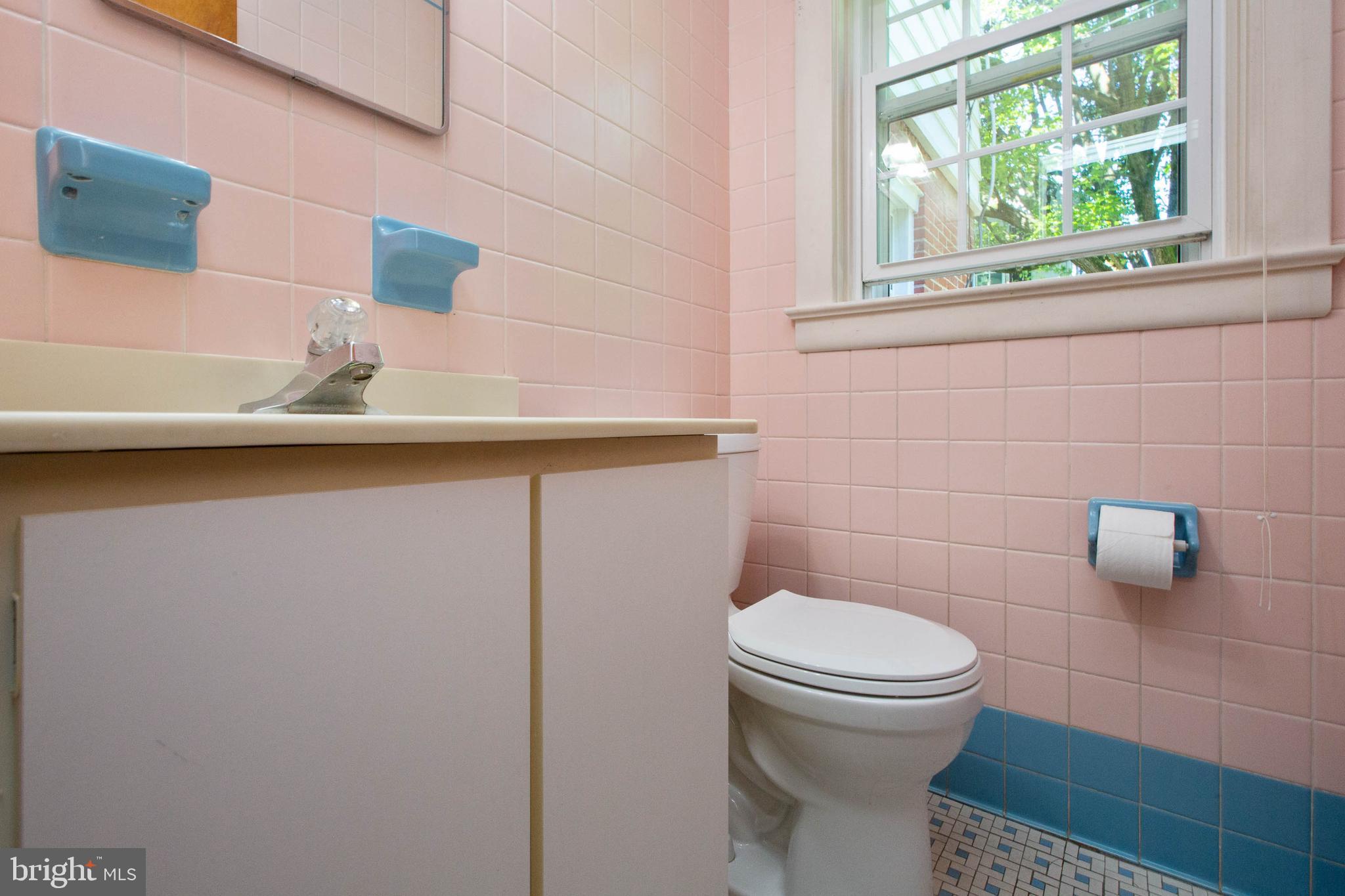 110 Cedarcroft Road Baltimore, MD 21212 - Photo 9 of 33 Bathroom