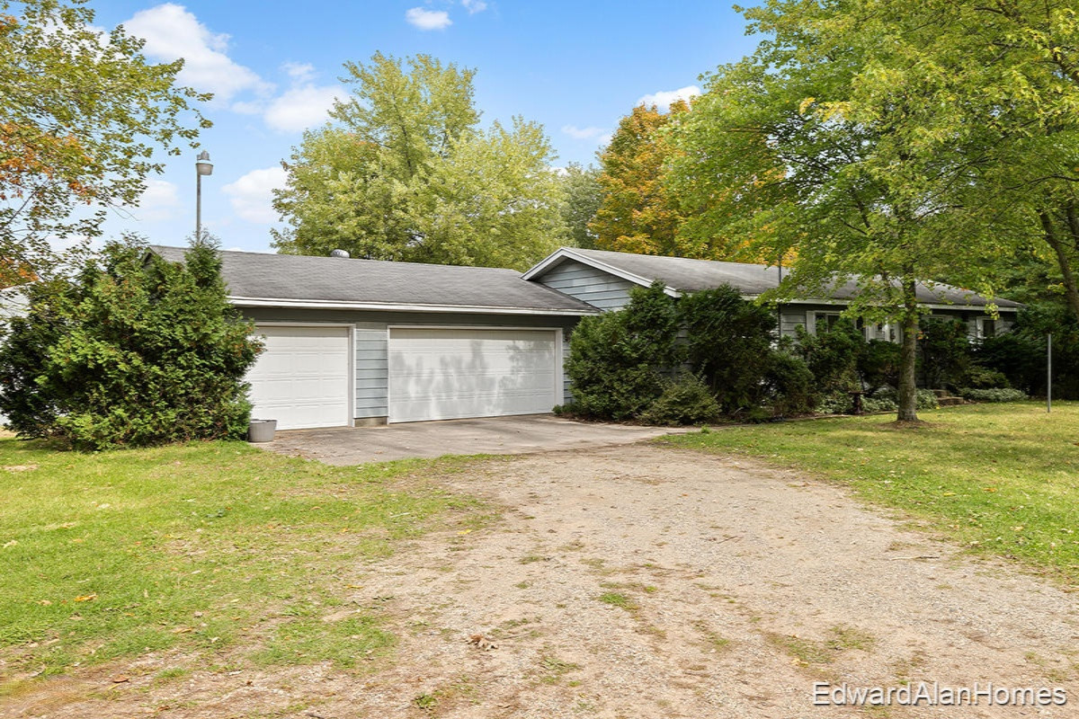11878 Bass Road Middleville, MI 49333 - Photo 2 of 15 IMG_1001