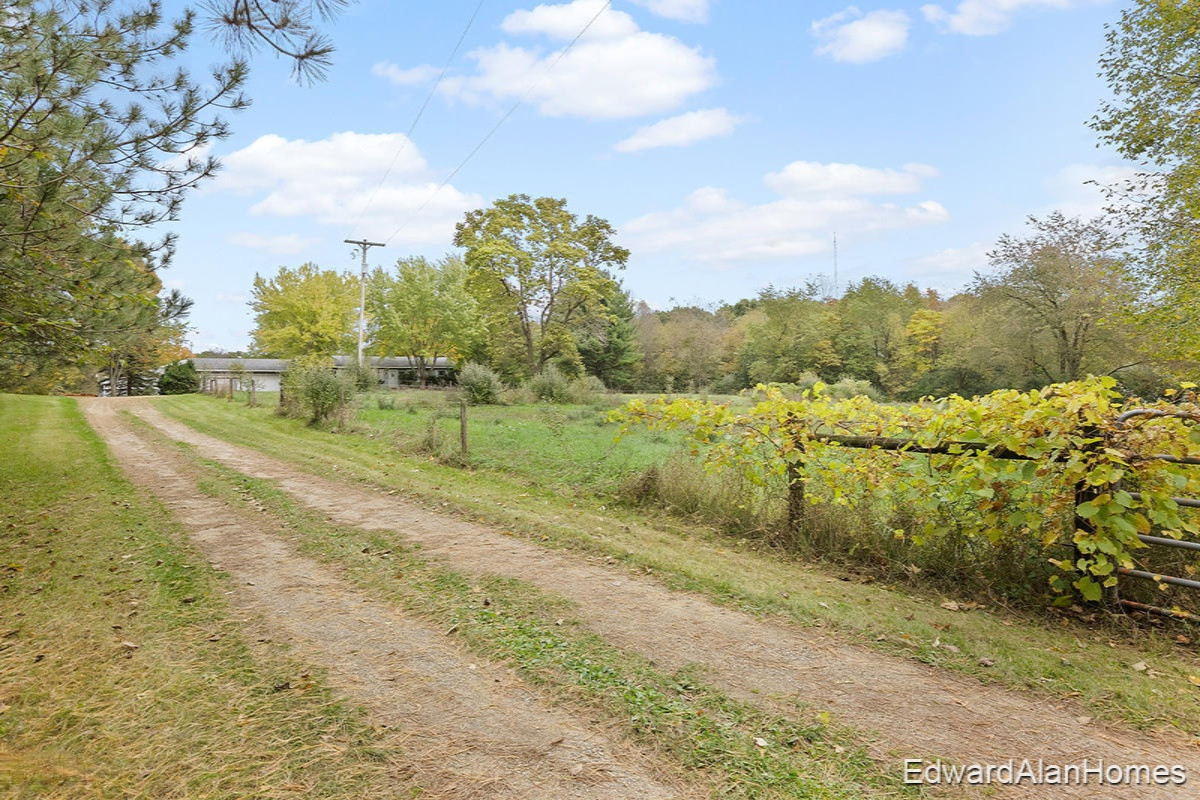 11878 Bass Road Middleville, MI 49333 - Photo 5 of 15 IMG_1004