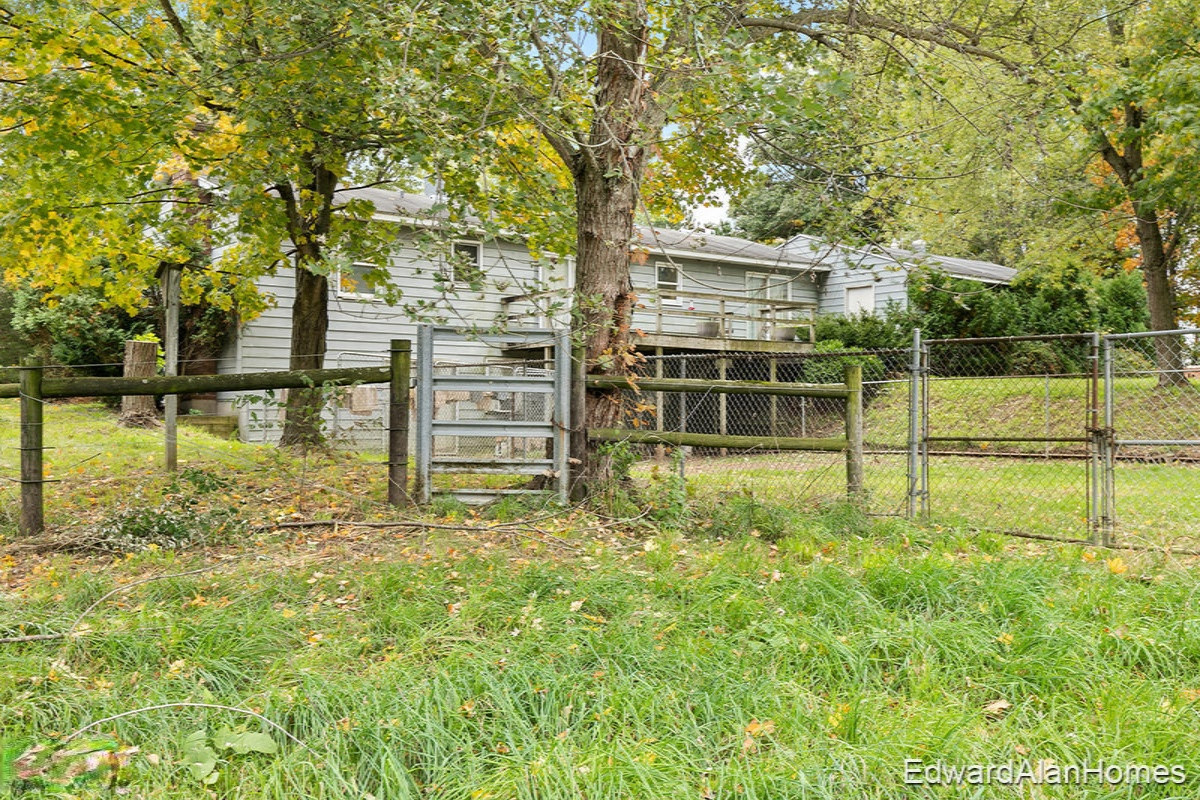 11878 Bass Road Middleville, MI 49333 - Photo 8 of 15 IMG_1007