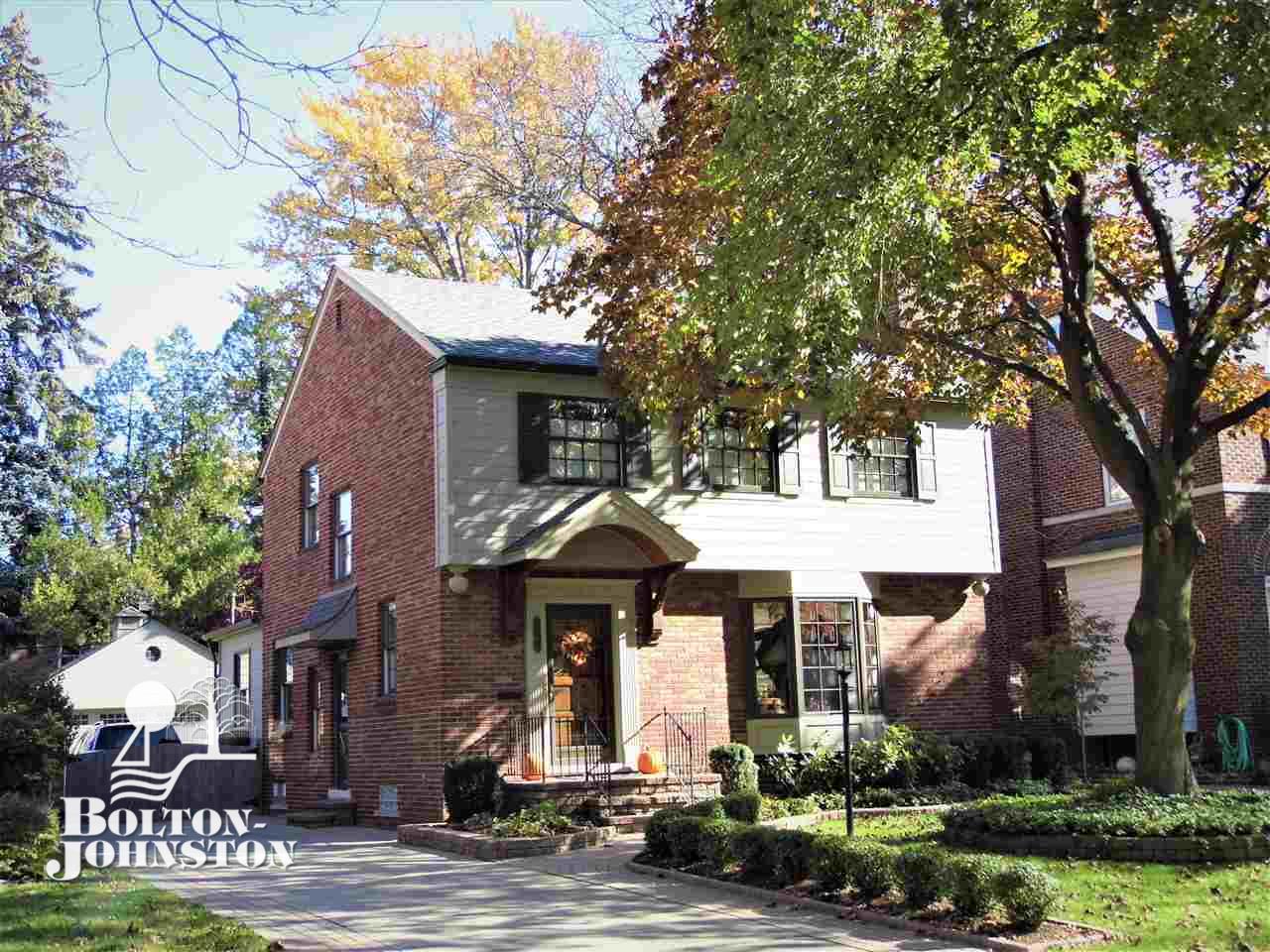 1366 Bishop Road Grosse Pointe Park, MI 48230 - Photo 1 of 50