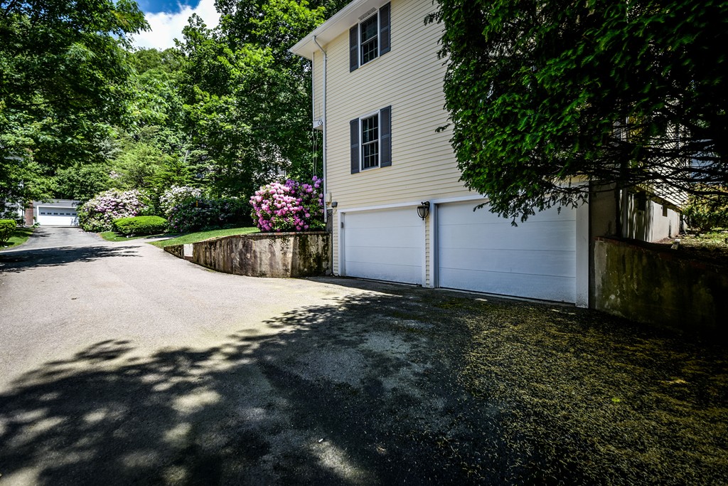 41 Seaward Road Wellesley, MA 02481 - Photo 17 of 18