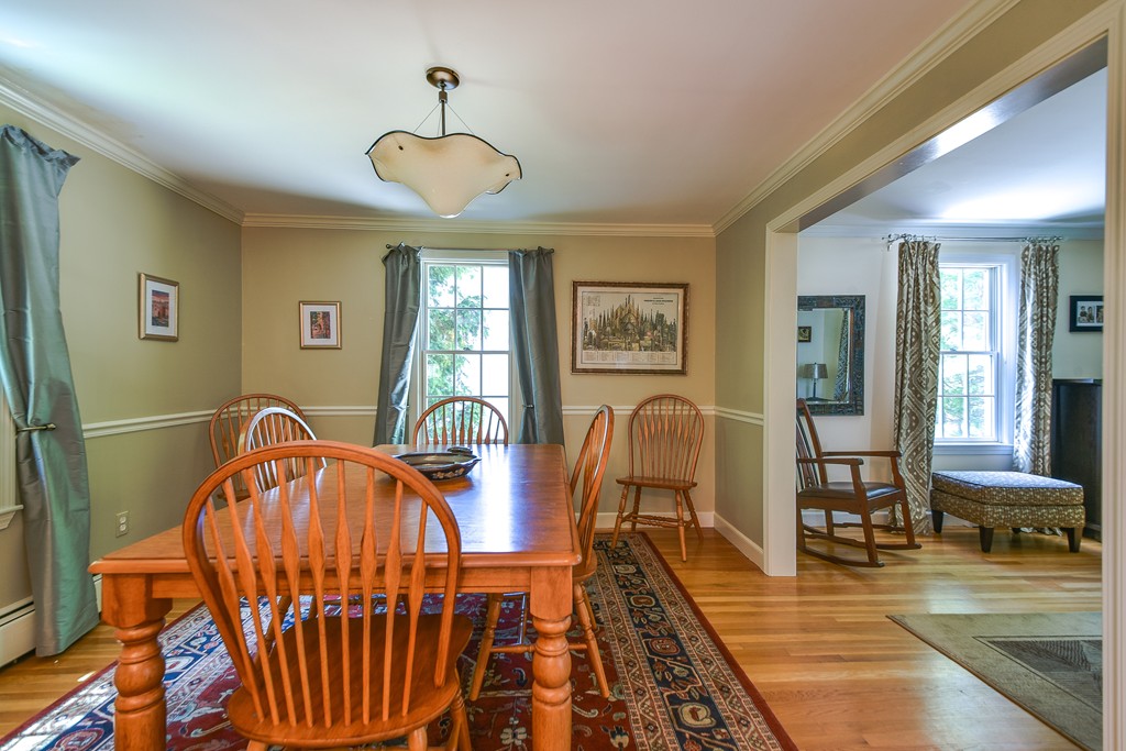 41 Seaward Road Wellesley, MA 02481 - Photo 6 of 18