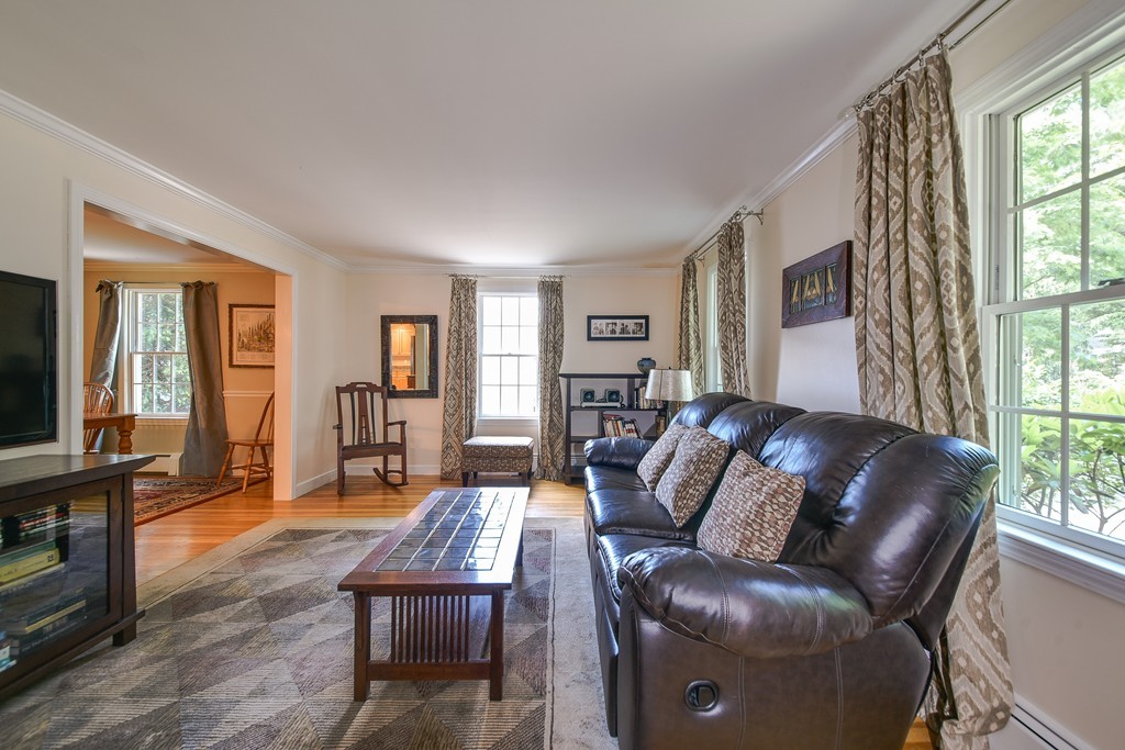 41 Seaward Road Wellesley, MA 02481 - Photo 8 of 18