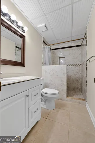 $599,850 | 175 Flat Creek Court, Fayetteville, GA 30214