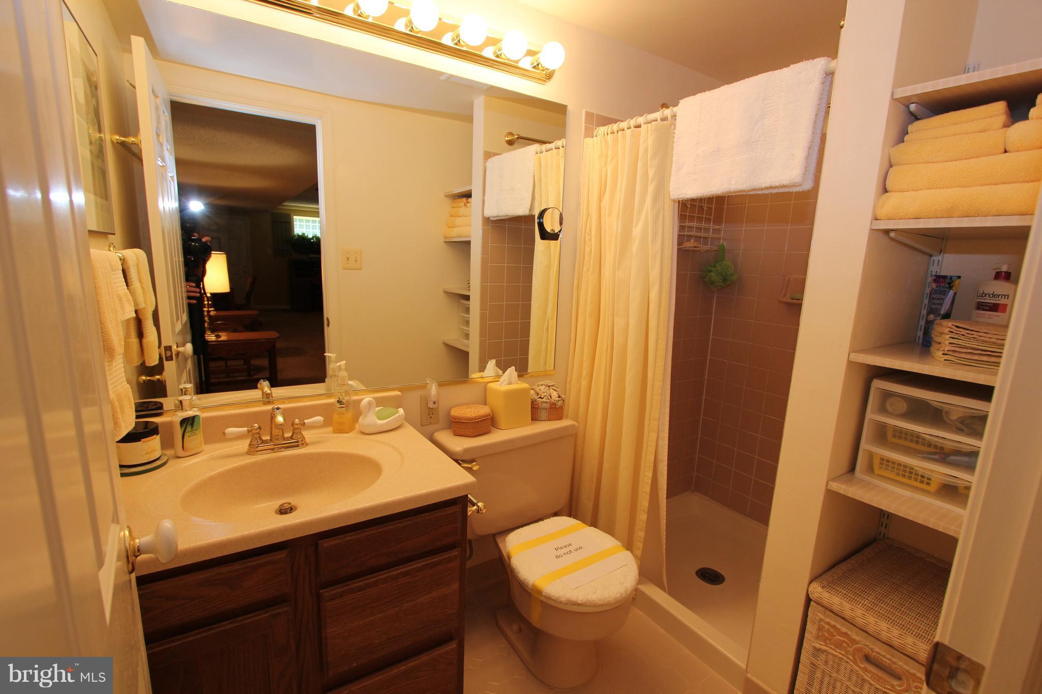 10303 Greystone Road Manassas, VA 20111 - Photo 19 of 27 Bathroom