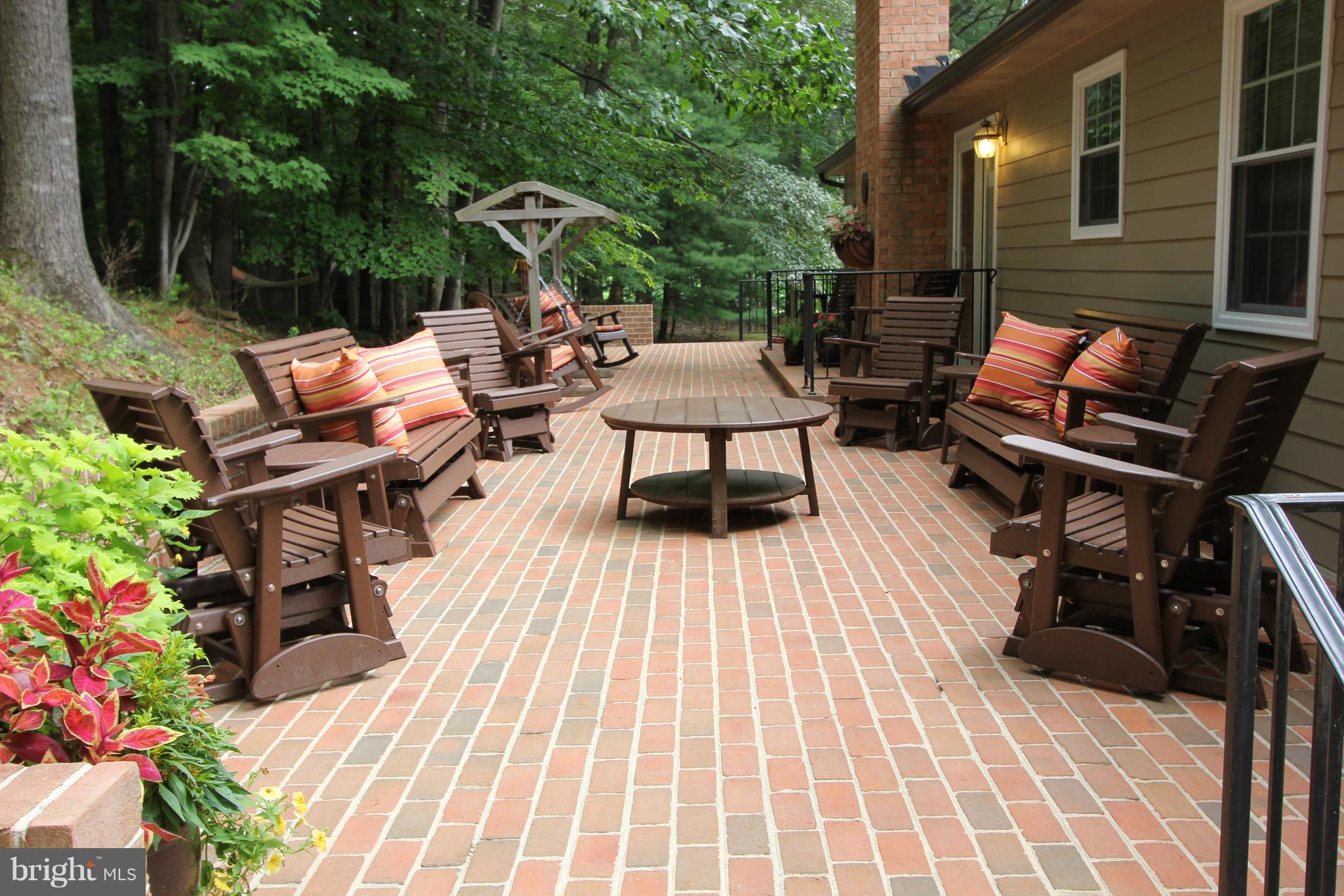 10303 Greystone Road Manassas, VA 20111 - Photo 25 of 27 Huge Patio