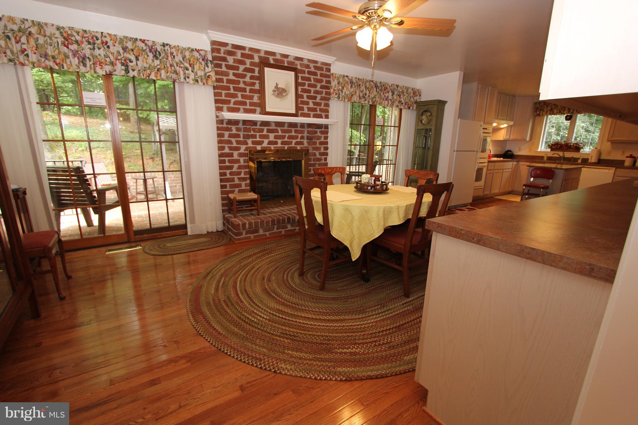 10303 Greystone Road Manassas, VA 20111 - Photo 9 of 27 Family Room