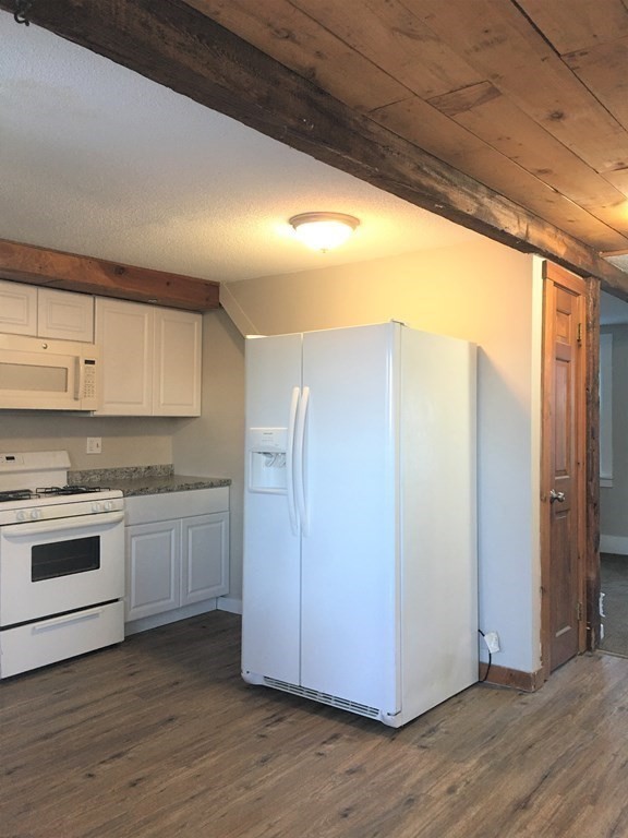 11 Russell Road Huntington, MA 01050 - Photo 5 of 30