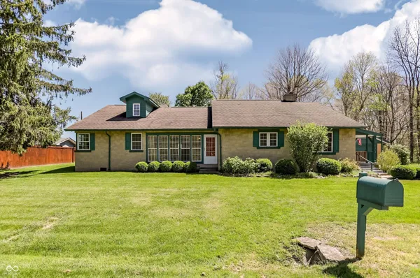 $345,000 | 8644 South Addison Avenue, Knightstown, IN 46148