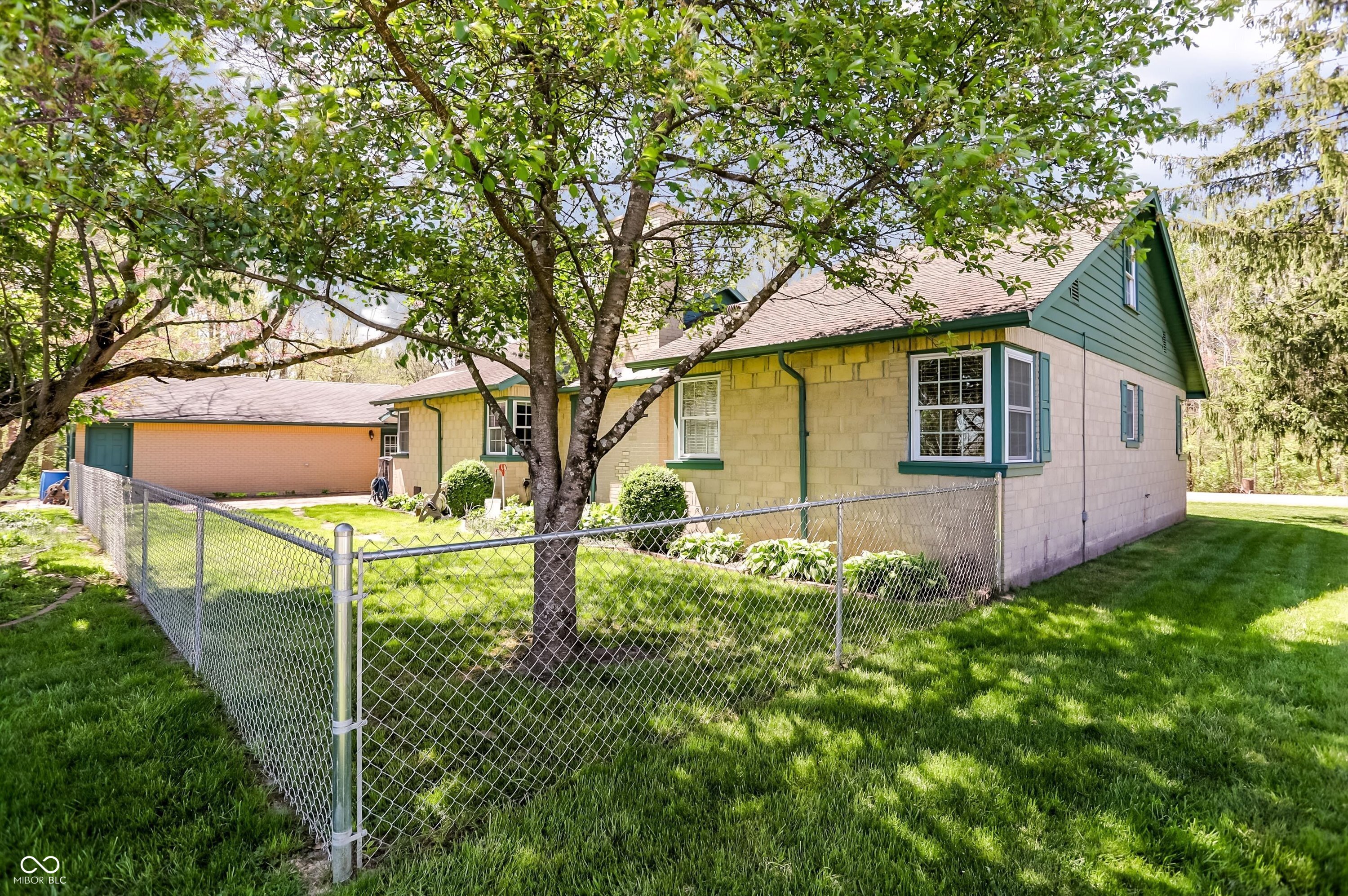 8644 South Addison Avenue Knightstown, IN 46148 - Photo 37 of 49