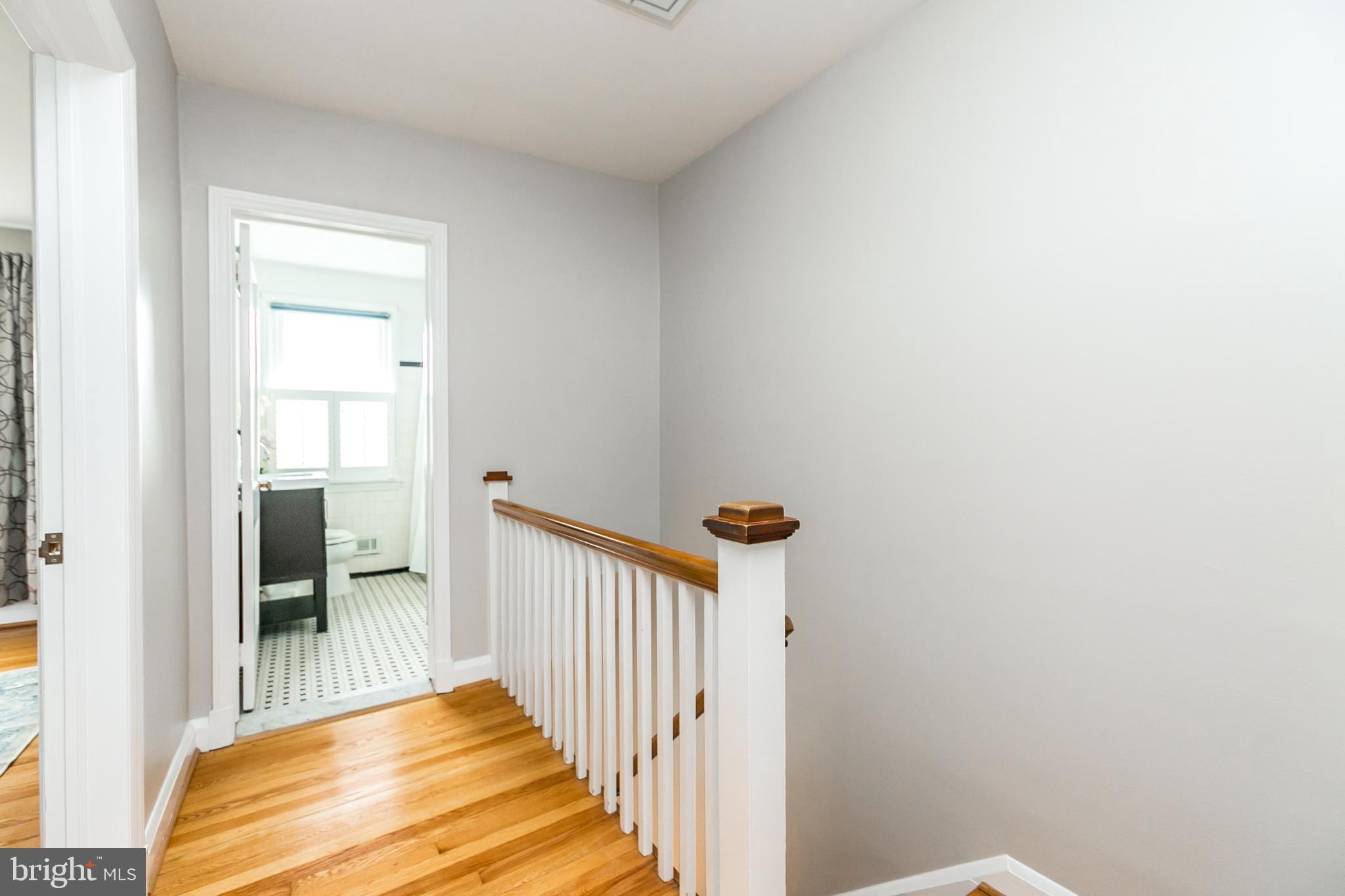 154 Dumbarton Road Baltimore, MD 21212 - Photo 25 of 36 Hallway