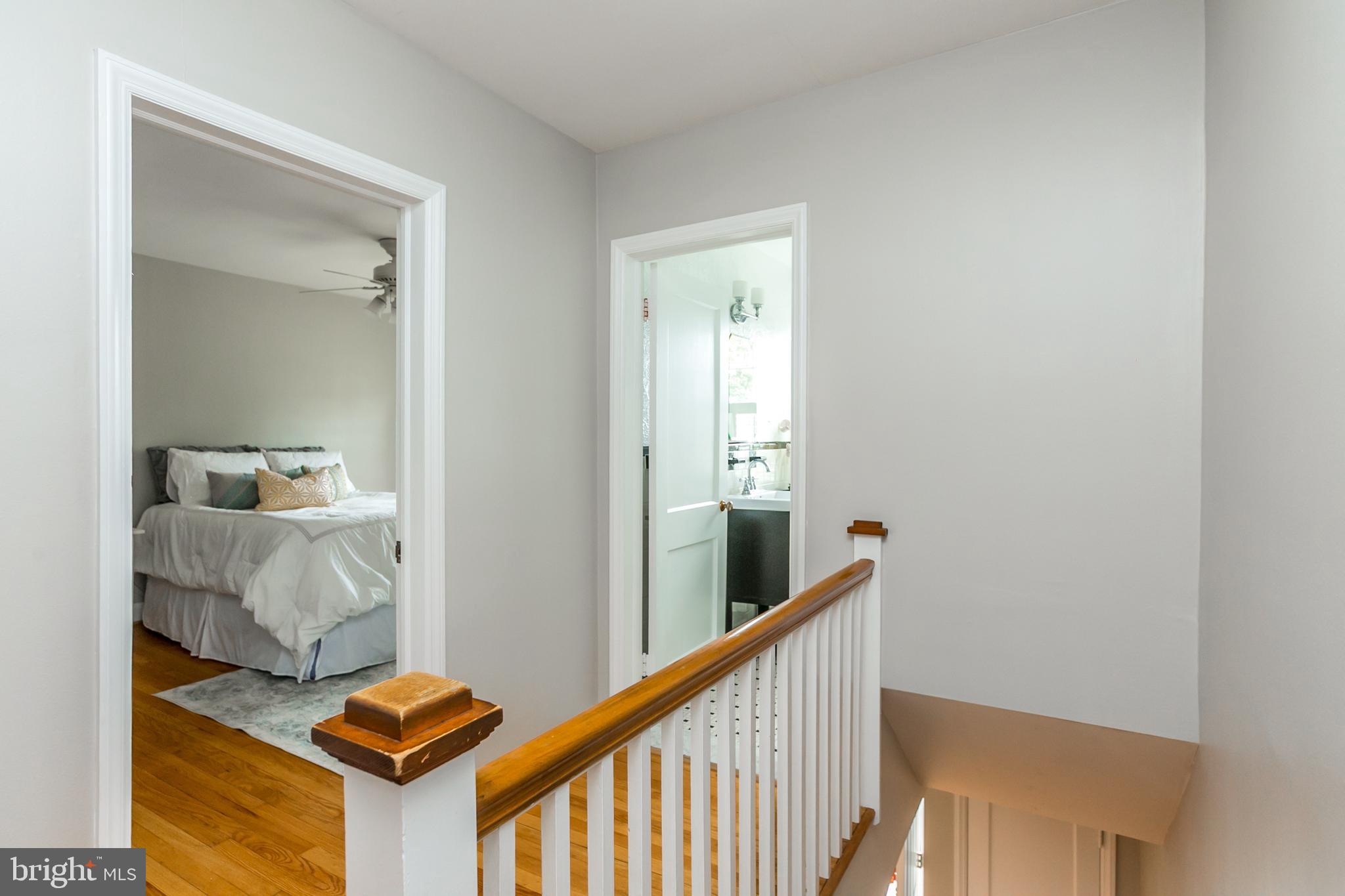 154 Dumbarton Road Baltimore, MD 21212 - Photo 26 of 36 Hallway