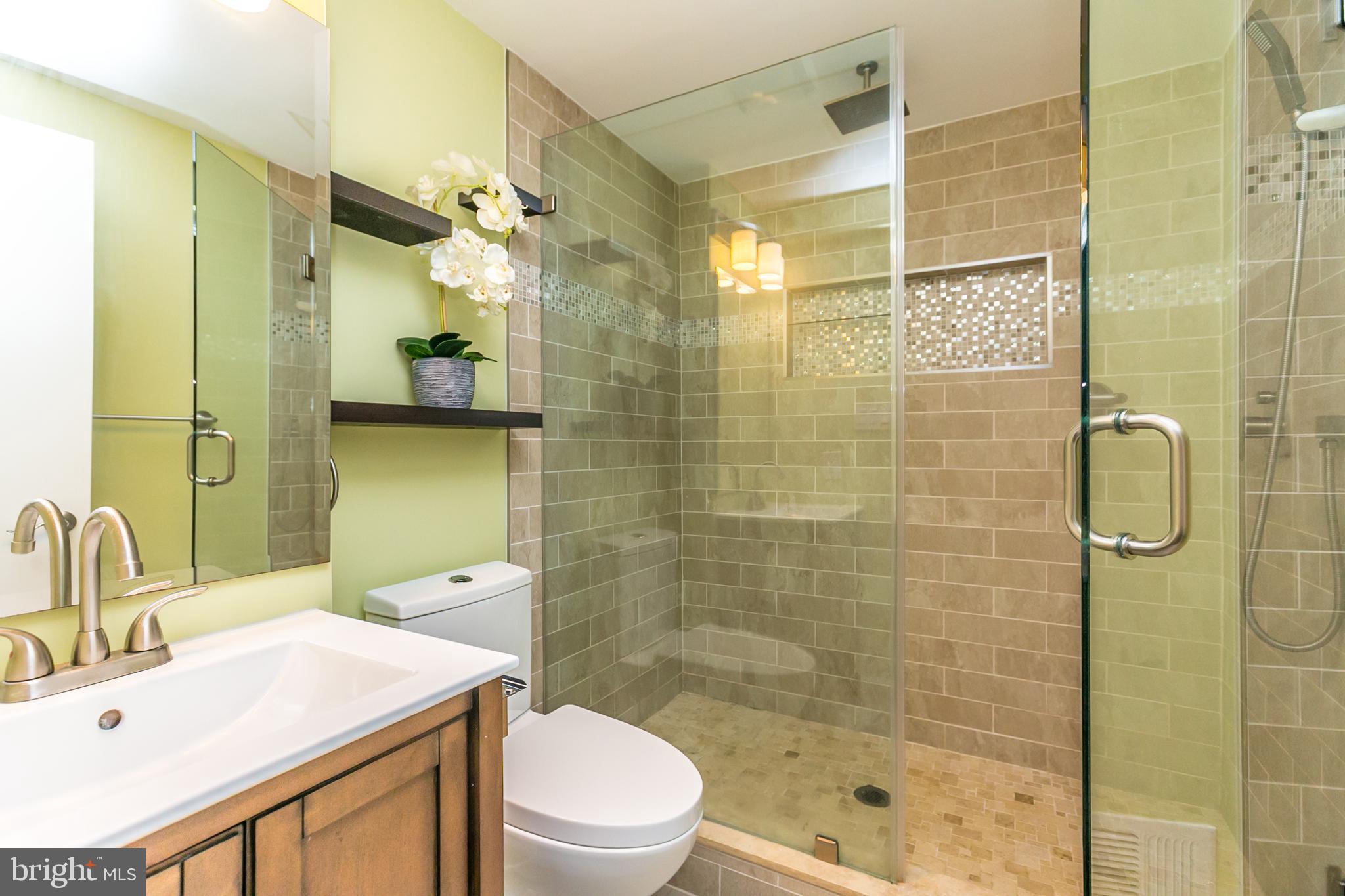 154 Dumbarton Road Baltimore, MD 21212 - Photo 32 of 36 Lower level full bath with shower