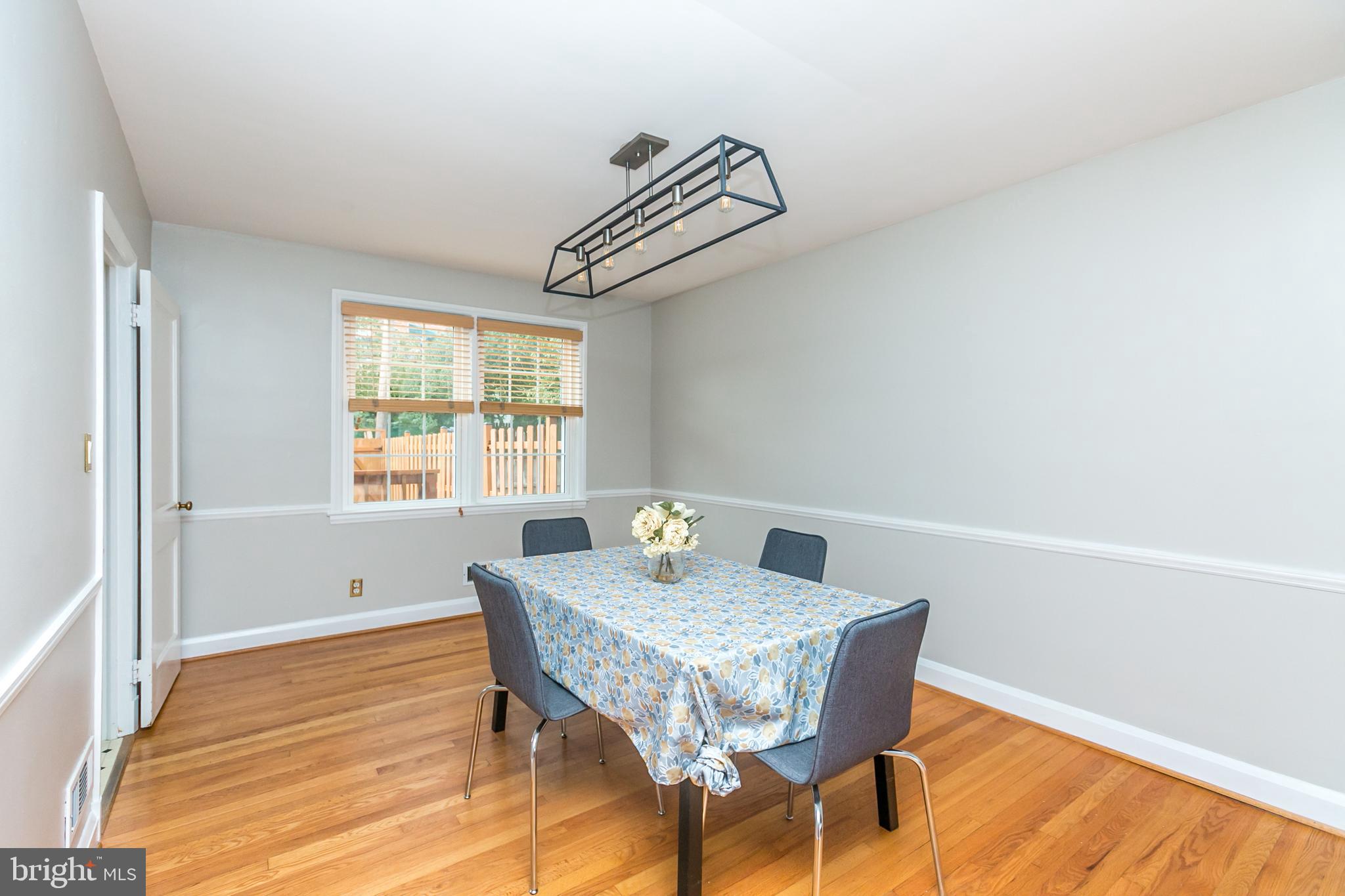 154 Dumbarton Road Baltimore, MD 21212 - Photo 10 of 36 Dining room